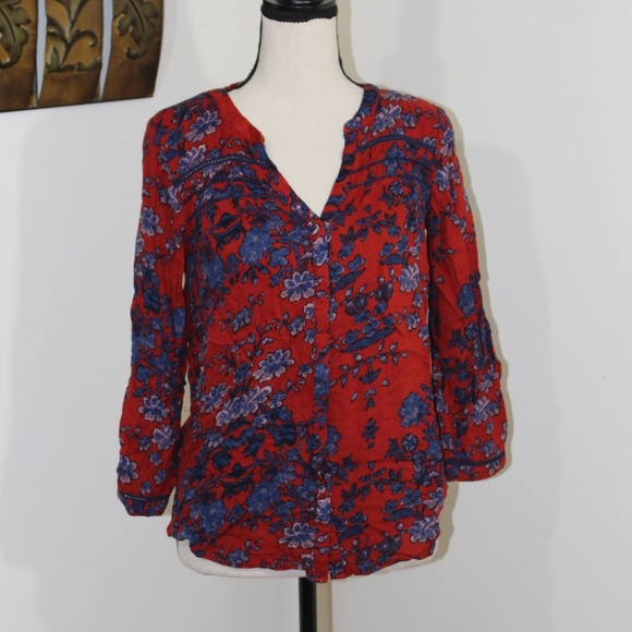 Lucky Brand, Red & Blue Floral Pattern No show button down top - Picture 4 of 7
